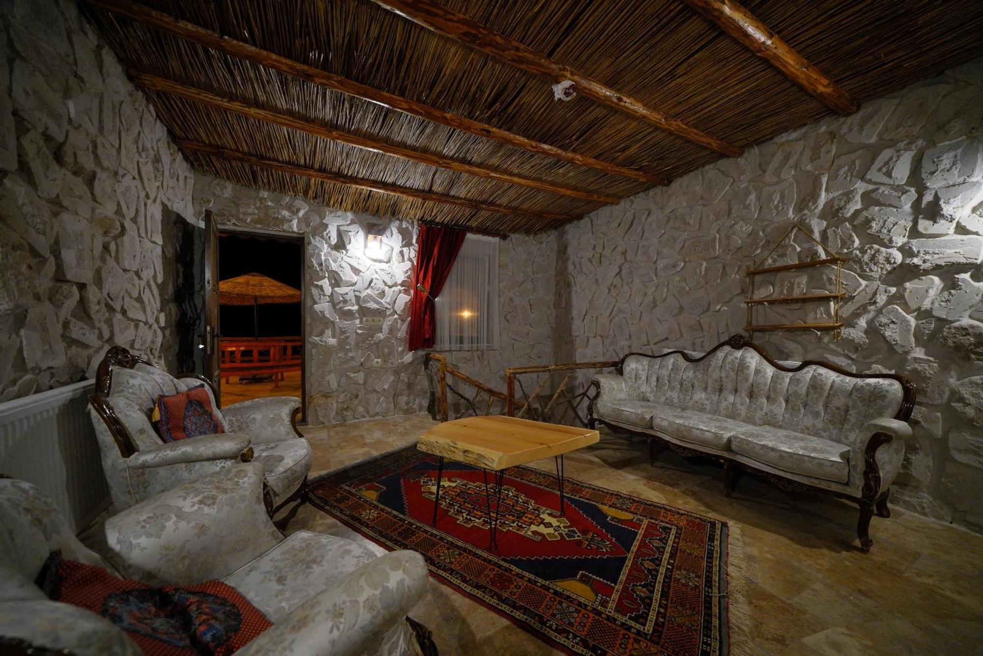Cappadocia Nar Cave House & Swimming Pool Hotel Nevşehir Eksteriør billede